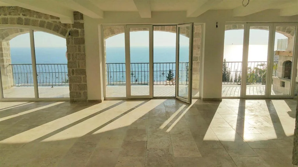 Sale, house, 500m², Drobni pijesak, Budva