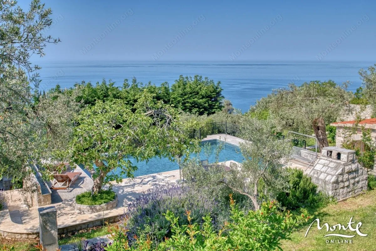 Sale, house, 480m², Reževići, Budva