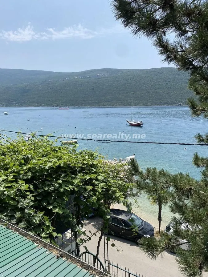Izdavanje, kuća, 145m², Herceg Novi, Crna Gora