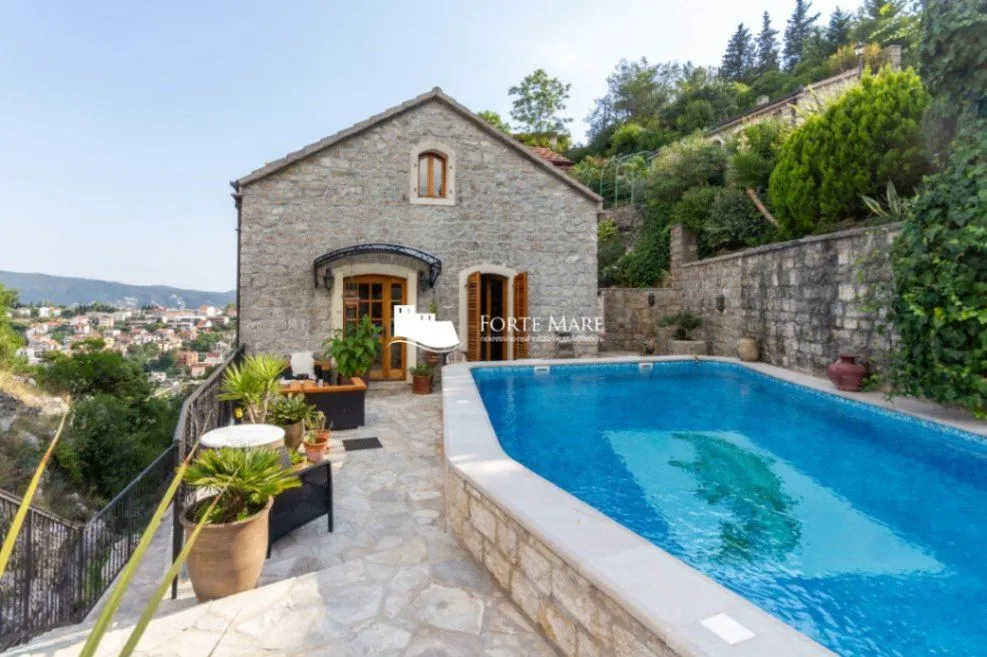 Prodaja, kuća, 226m², Podi, Herceg Novi