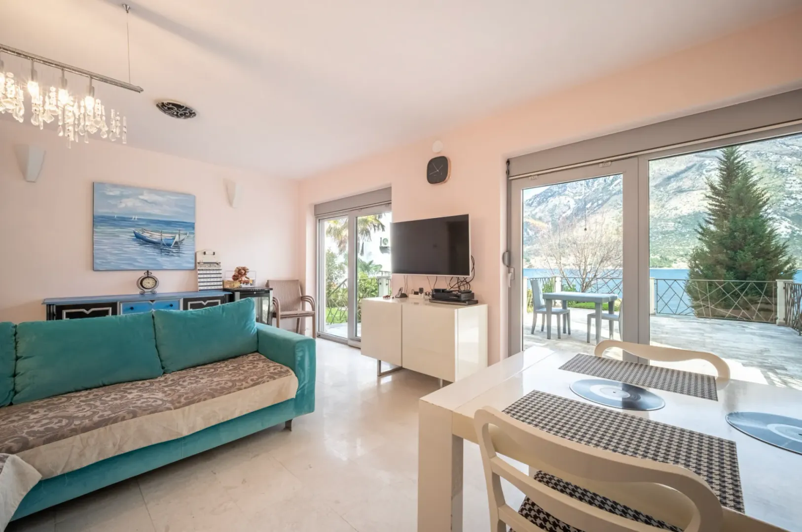 Prodaja, kuća, 484m², Stoliv, Kotor