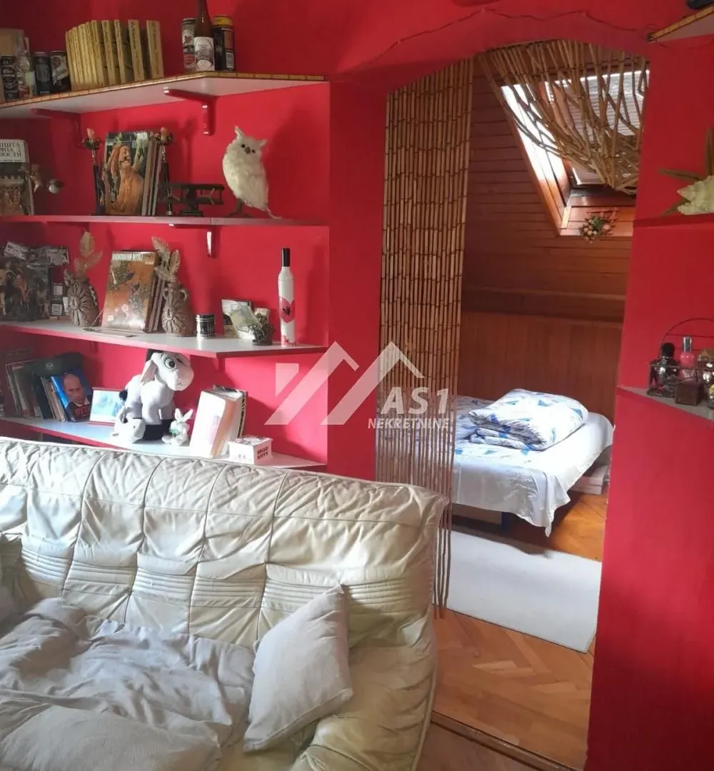 Prodaja, kuća, 266m², Futog, Novi Sad Sve Podlokacije