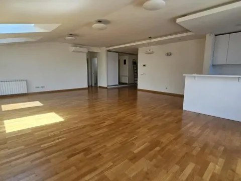 Izdavanje, četvorosoban stan, 157m², Savski Venac, Beograd - image 4