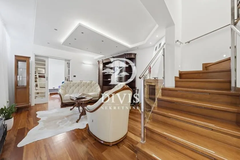 Rent, house, 513m², Dedinje Sve Podlokacije, Beograd