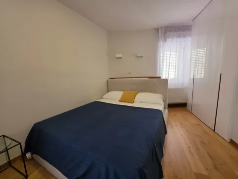 Rent, three bedroom apartment, 120m², Stari Grad, Budva - image 18