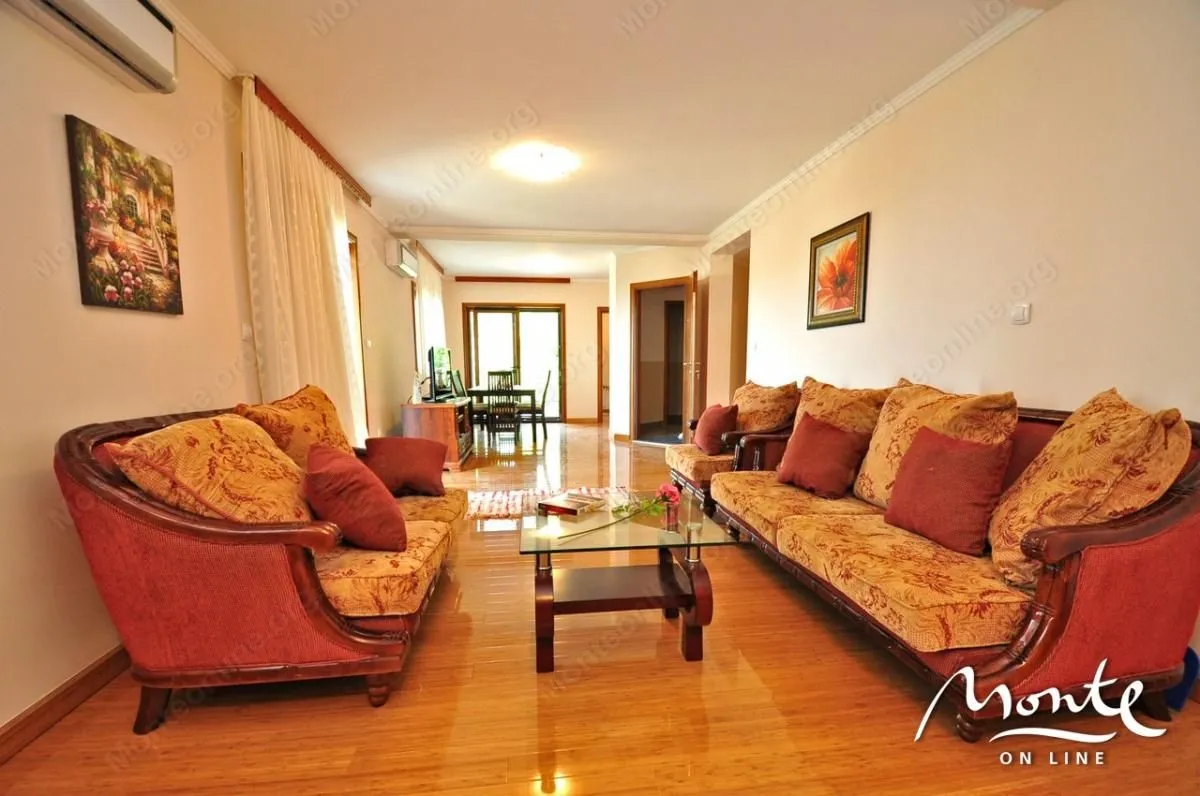 Sale, house, 644m², Pržno, Budva