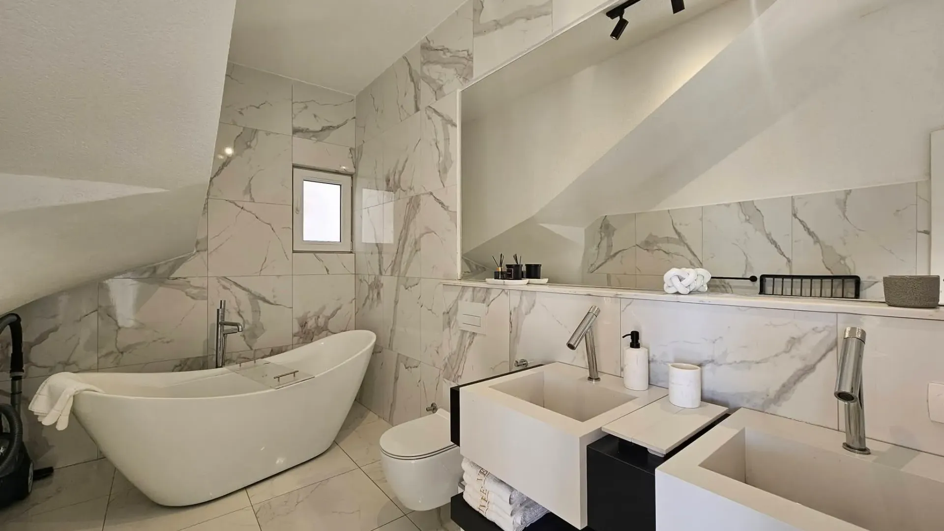 Rent, house, 200m², Dobre Vode, Bar