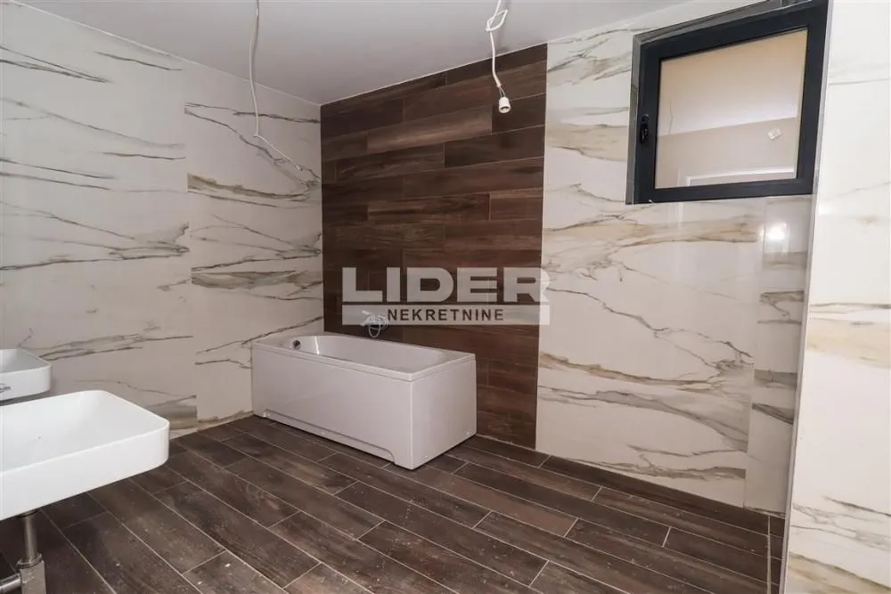 Sale, four bedroom apartment, 261m², Vračar Hram, Vračar Sve Podlokacije