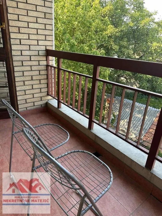 Prodaja, dvosoban stan, 60m², Centar, Kragujevac
