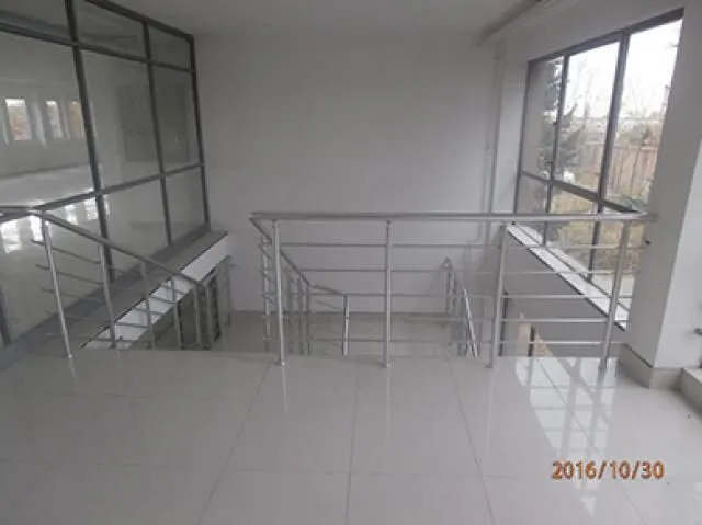 Rent, office space, 740m², Krnjaca, Palilula Sve Podlokacije