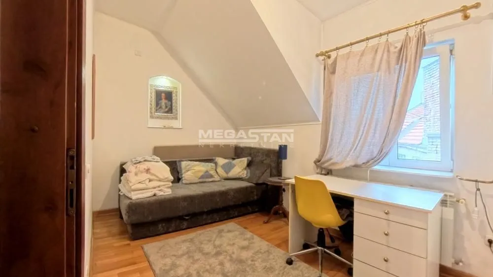 Sale, apartment, 109m², Stari Grad, Beograd