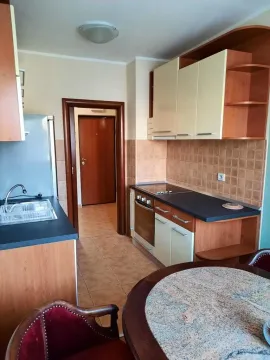 Izdavanje, dvosoban stan, 70m², Centar, Podgorica - image 2