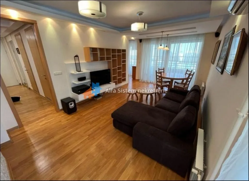 Rent, three bedroom apartment, 107m², Novi Beograd Blok 67, Novi Beograd Sve Podlokacije
