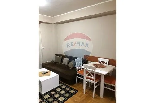 Izdavanje, jednosoban stan, 52m², Nova Dalmatinska, Podgorica