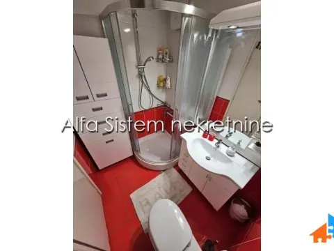 Izdavanje, trosoban stan, 87m², Slavija, Vračar Sve Podlokacije - image 13