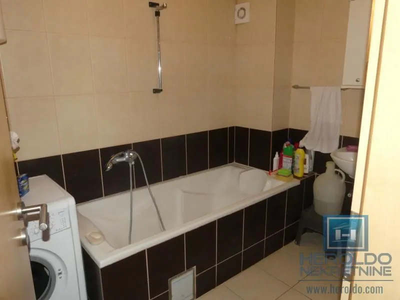 Prodaja, trosoban stan, 62m², Centar, Jagodina