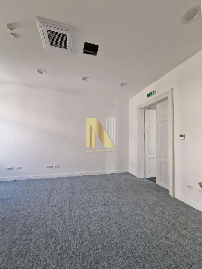 Rent, office space, 430m², Centar, Novi Sad