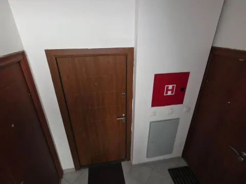 Izdavanje, jednosoban stan, 52m², Zabjelo, Podgorica - image 11