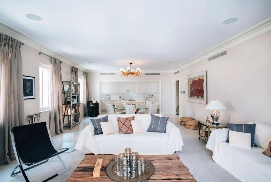 Prodaja, trosoban stan, 312m², Tivat, Crna Gora