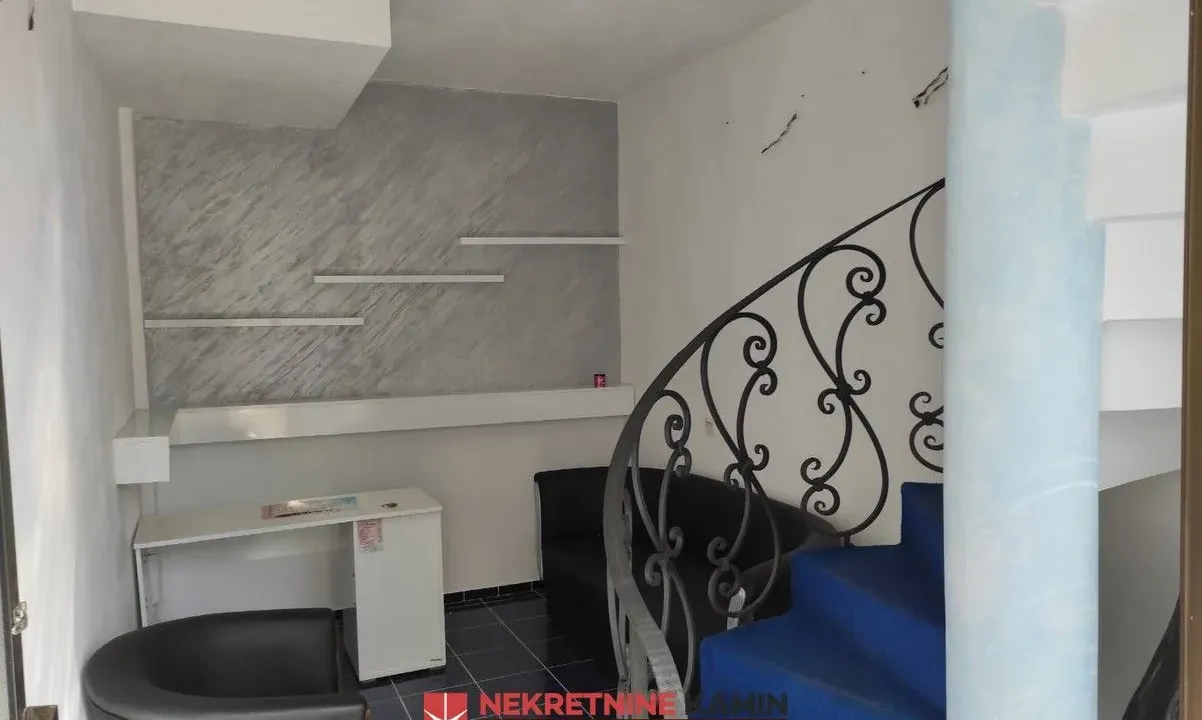 Sale, office space, 18m², Centar, Bar