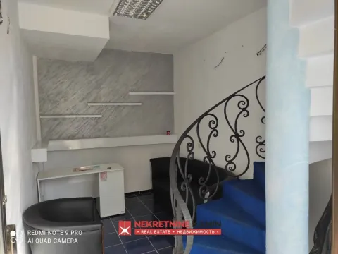 Prodaja, poslovni prostor, 18m², Centar, Bar - image 1