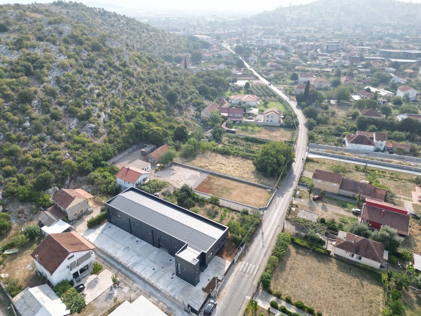 Aerial view of a commercial building in the neighborhood.