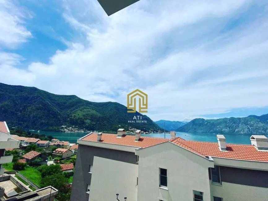Prodaja, dvosoban stan, 62m², Dobrota, Kotor