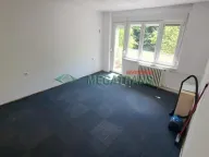 Izdavanje, trosoban stan, 90m², Centar, Novi Sad - image 8