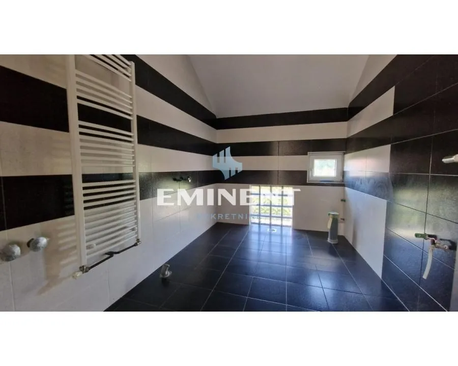 Sale, house, 345m², Surčin, Beograd