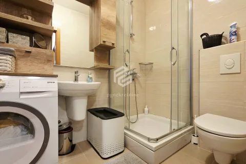 Prodaja, dvosoban stan, 63m², City Kvart, Podgorica - image 15