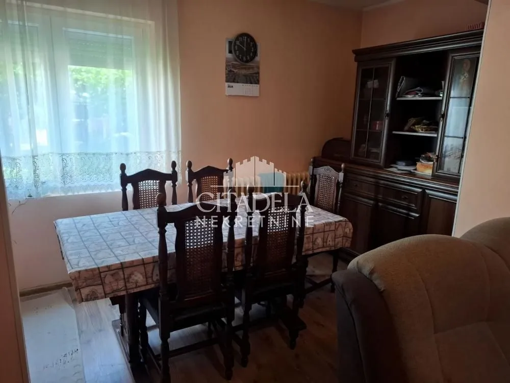 Sale, house, 225m², Surčin, Beograd