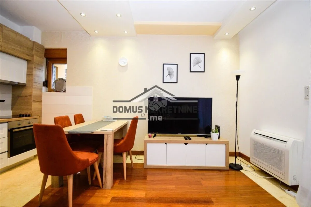 Rent, two bedroom apartment, 68m², Centar, Podgorica