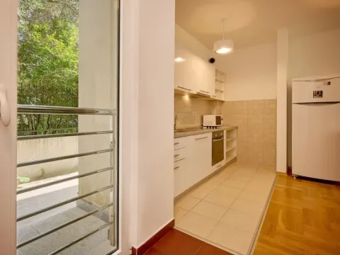 Sale, two bedroom apartment, 68m², Bečići, Budva - image 9