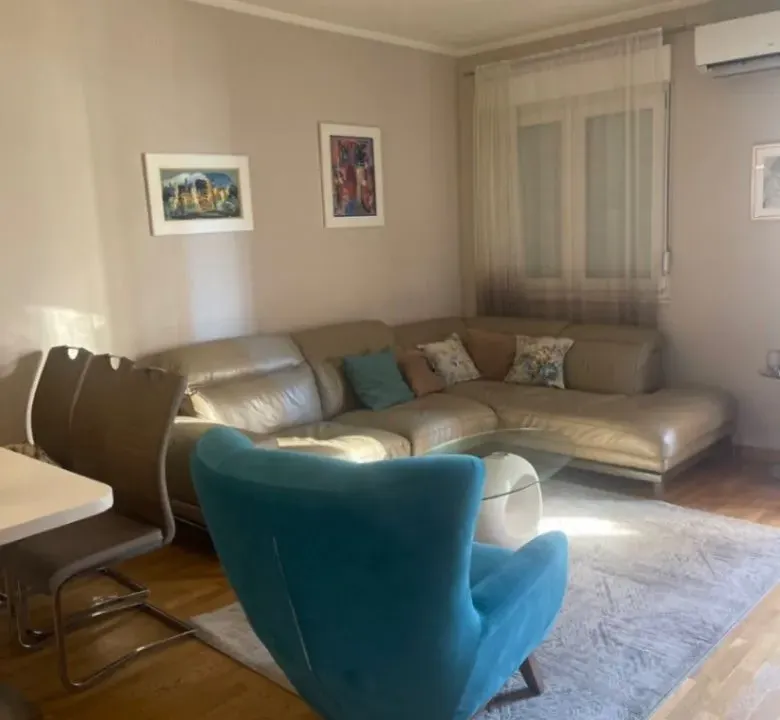 Izdavanje, dvosoban stan, 64m², City Kvart, Podgorica