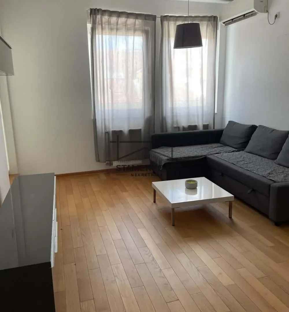 Prodaja, jednosoban stan, 38m², Socijalno, Novi Sad Sve Podlokacije