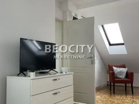 Izdavanje, trosoban stan, 100m², Centar, Novi Sad - image 11