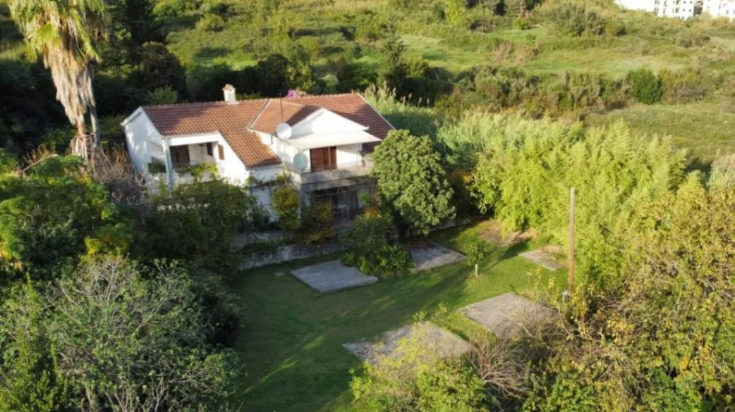 Sale, house, 240m², Đenovići, Herceg Novi
