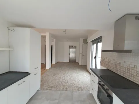 Prodaja, trosoban stan, 171m², Petrovac, Budva - image 9