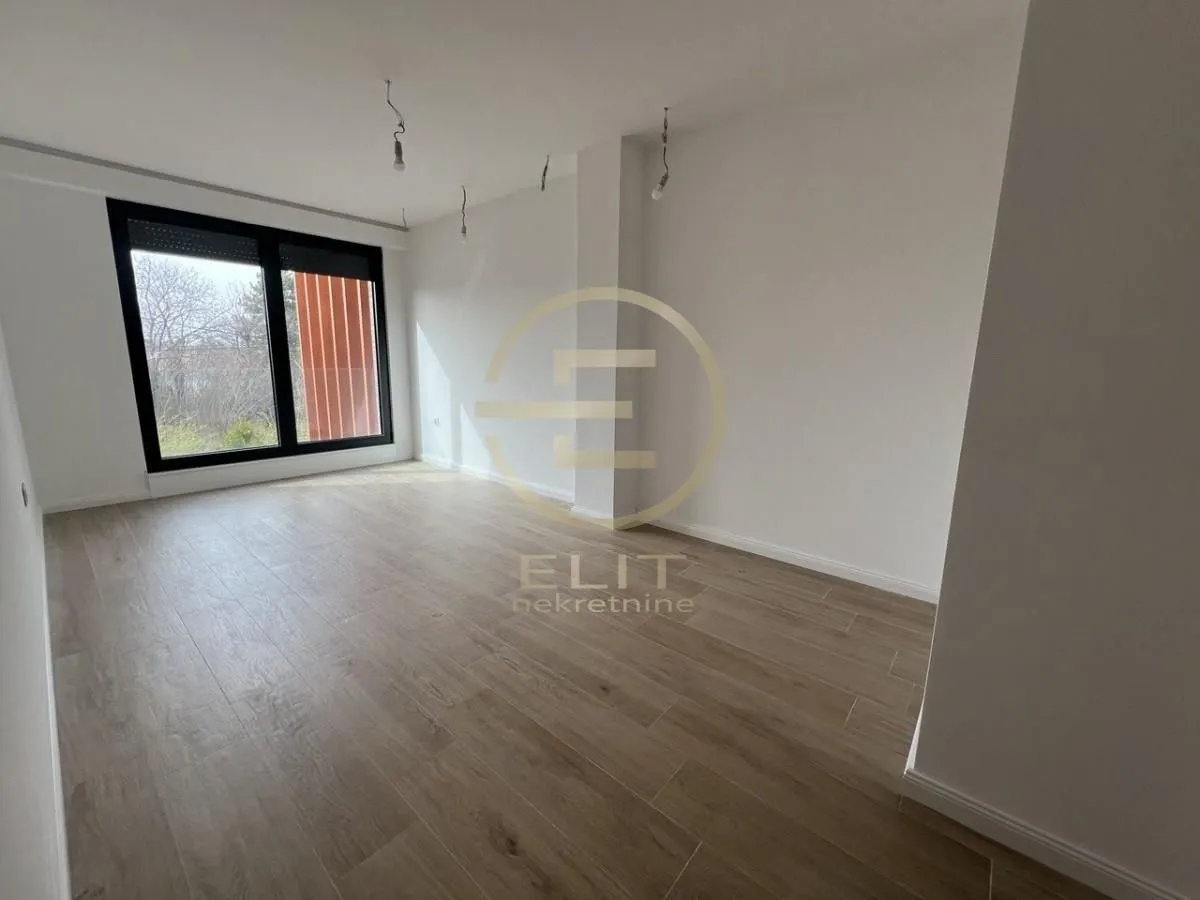 Rent, office space, 181m², Petrovaradin, Novi Sad