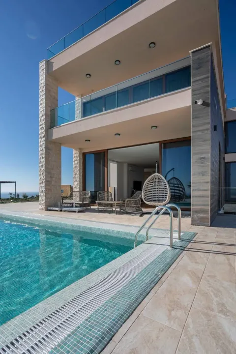 Rent, house, 670m², Krimovica, Kotor