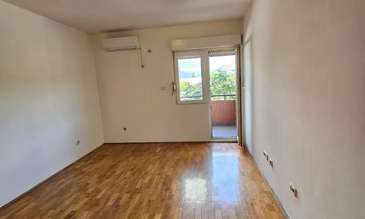 Prodaja, jednosoban stan, 45m², Stari Aerodrom, Podgorica