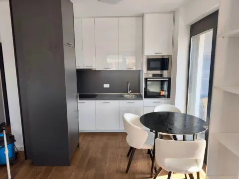 Rent, one bedroom apartment, 49m², Centar, Bar - image 2