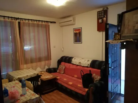 Prodaja, kuća, 78m², Bar, Crna Gora - image 10