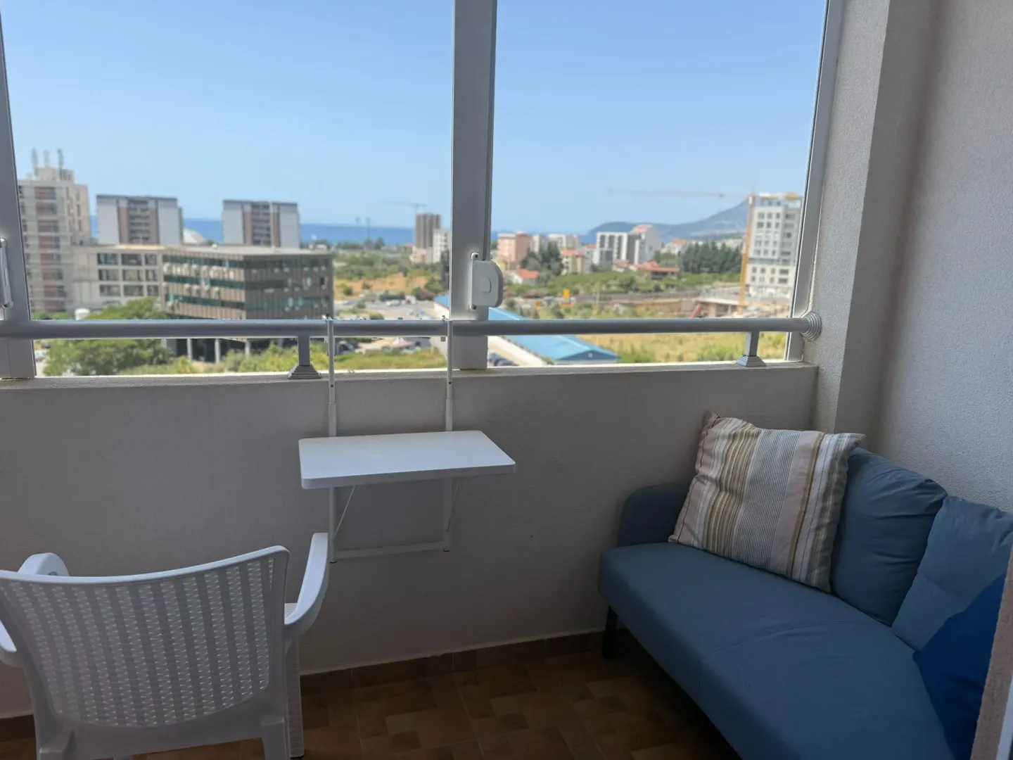 Rent, one bedroom apartment, 73m², Centar, Bar