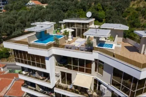 Sale, two bedroom apartment, 64m², Rafailovići, Budva - image 9