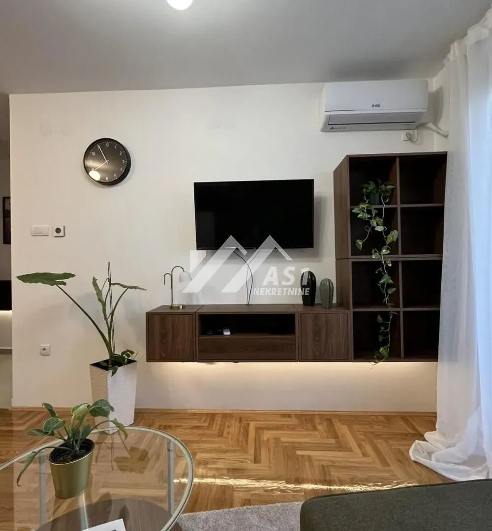 Izdavanje, jednosoban stan, 40m², Podbara, Novi Sad Sve Podlokacije