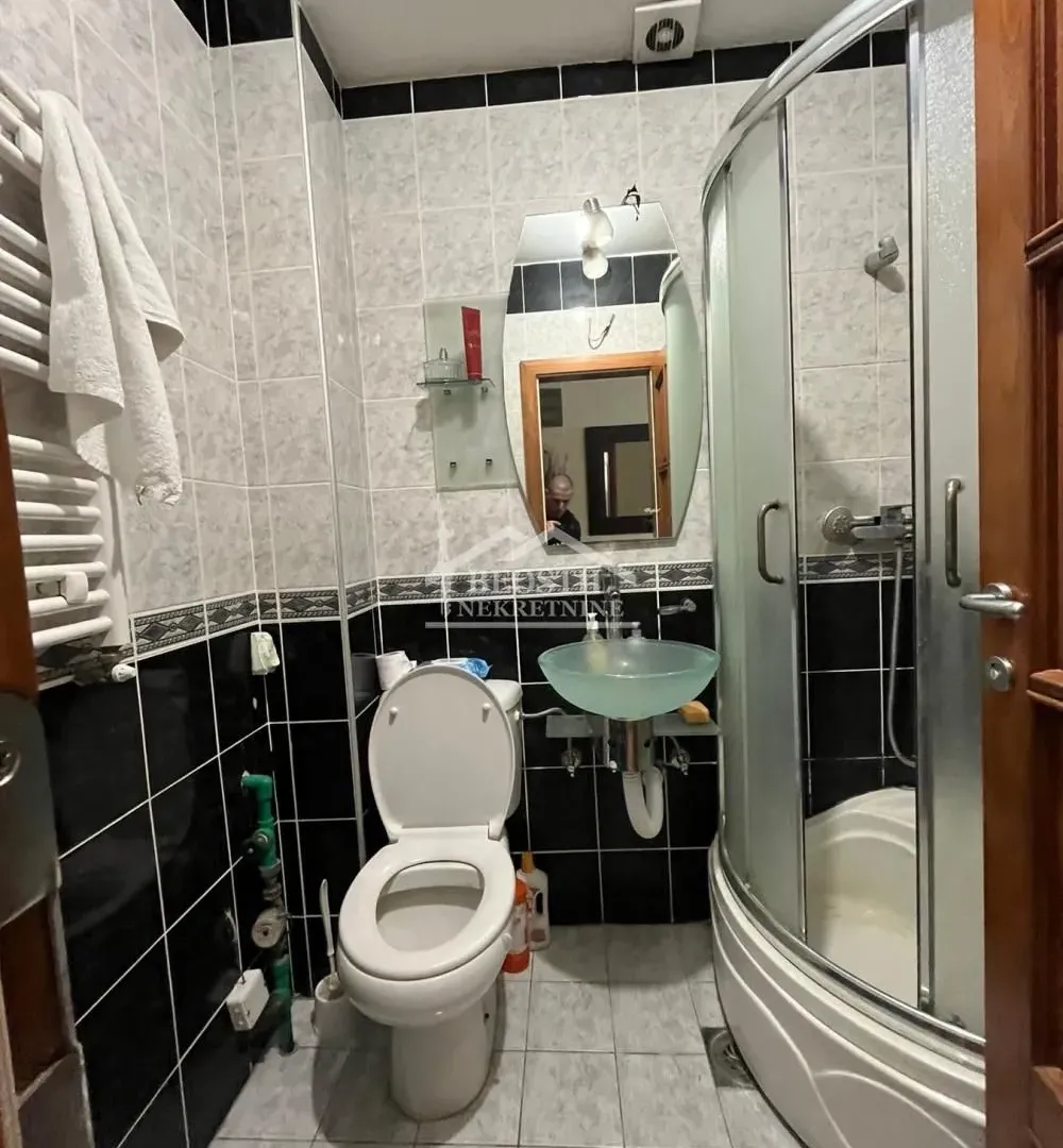 Prodaja, četvorosoban stan, 107m², Centar, Smederevo