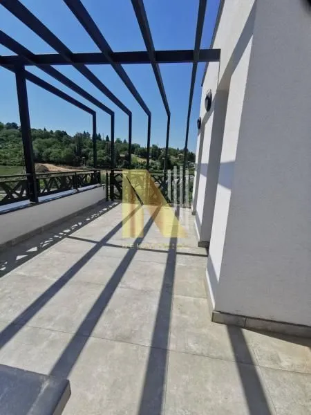 Prodaja, četvorosoban stan, 124m², Sremska Kamenica, Petrovaradin