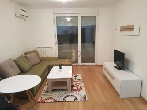 Rent, one bedroom apartment, 40m², Vukov Spomenik, Zvezdara Sve Podlokacije