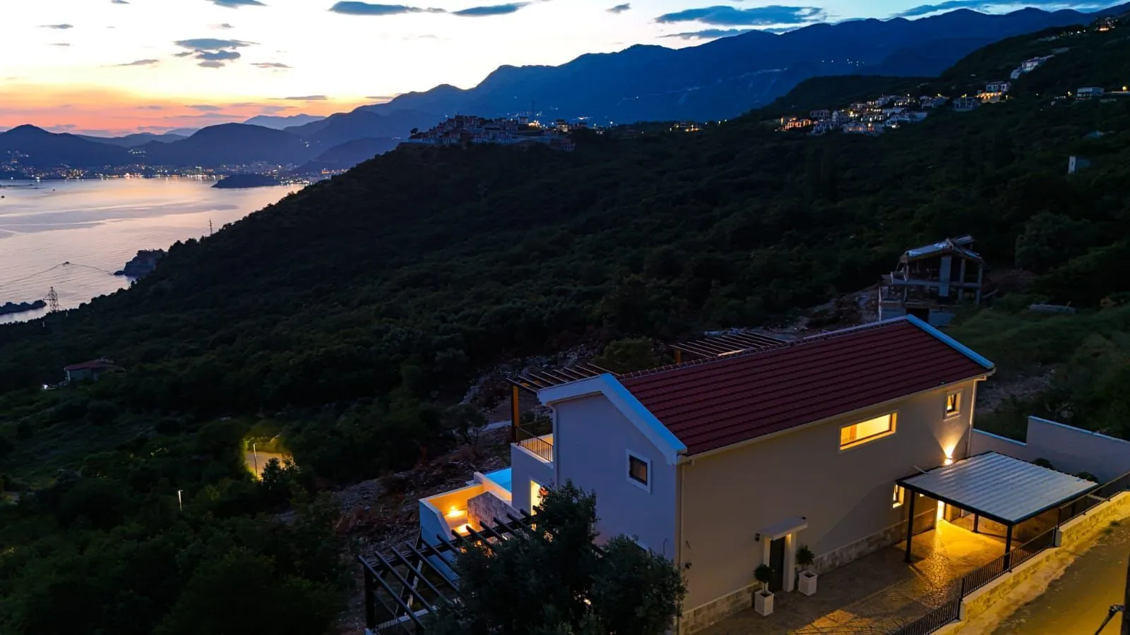 Sale, house, 430m², Sveti Stefan, Budva